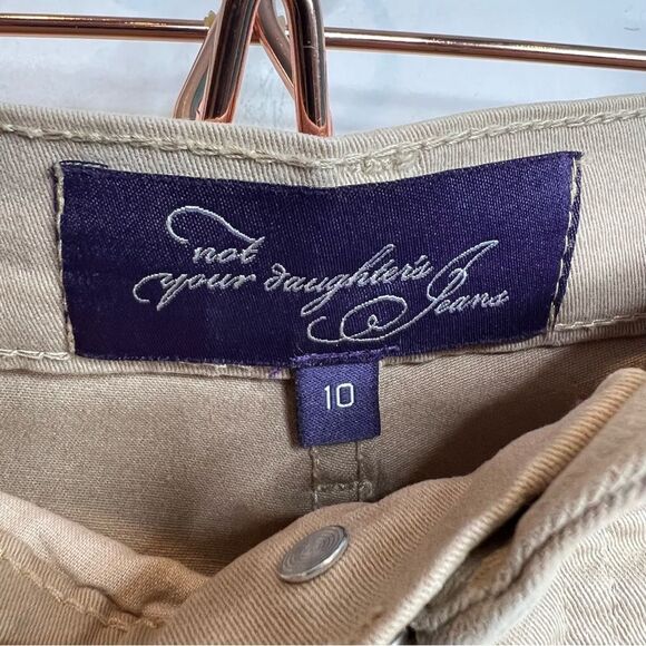 NYDJ CROP tan embellishment on back pockets - Picture 4 of 10